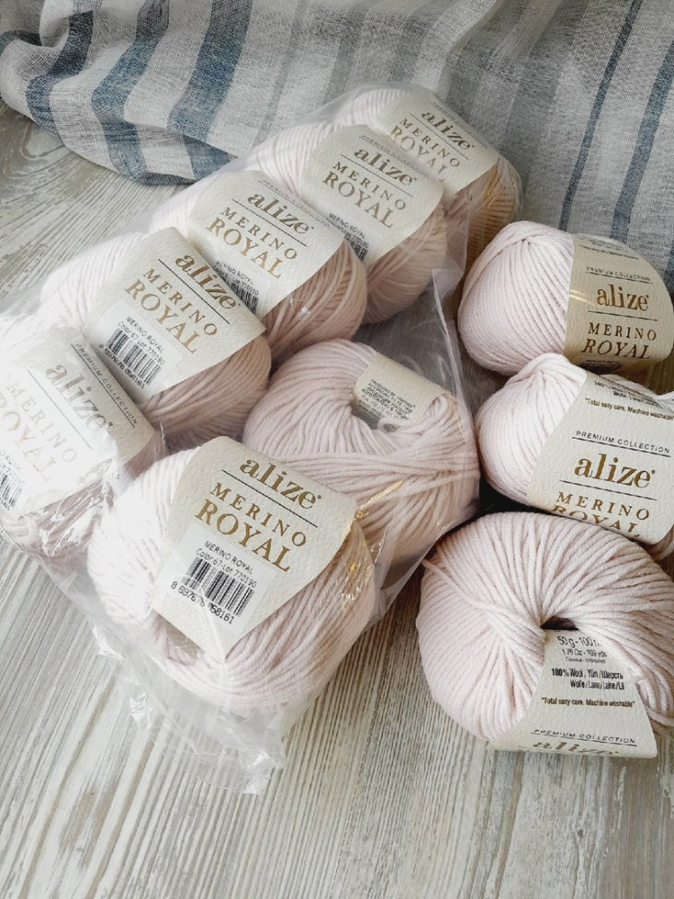 Мерино роял. Пряжа Merino Royal этикетка. Alize Merino Royal изделия. Alize Merino Royal светло синий изделия. Merino Royal №67.